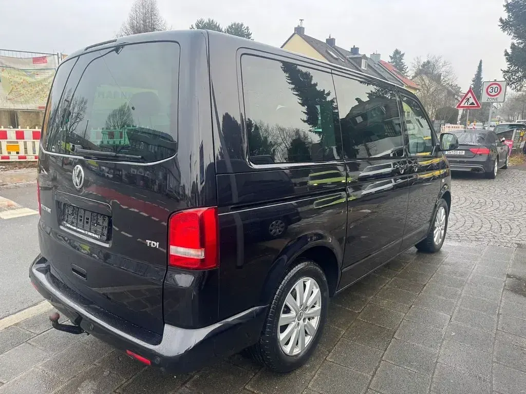 Gebraucht VW Multivan Comfortline 179 PS (131 kW) 2012 Schwarz Van / Kleinbus