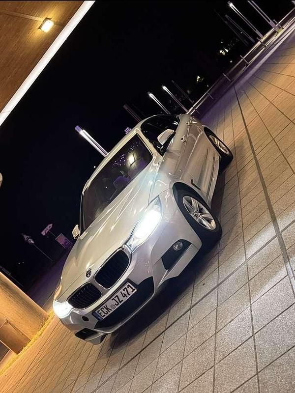 Silber Gebraucht 2015 BMW 320 Gran Turismo M Sport Limousine | 10.000 € (Superpreis) - Bild 1/4