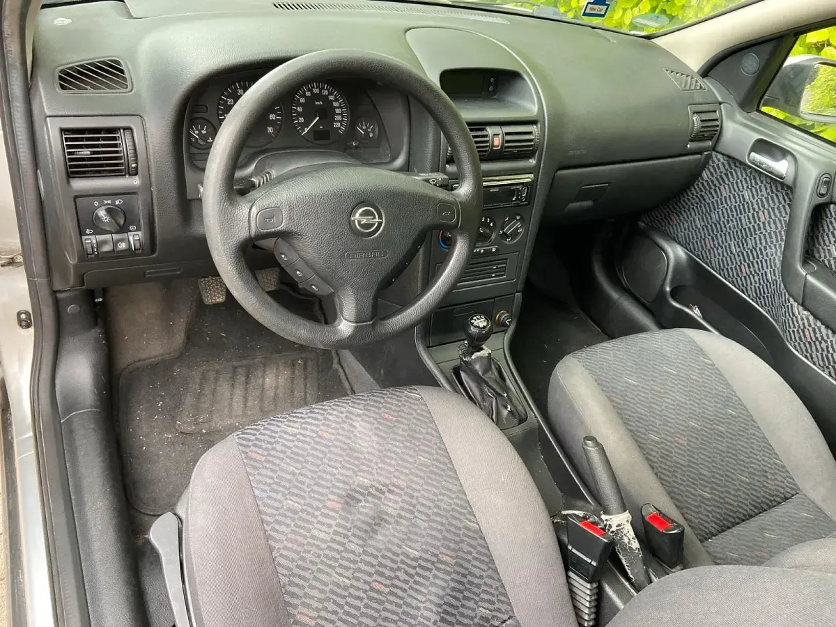 Usata Opel Astra 60 CV (44 kW) 2001 Argento Berlina