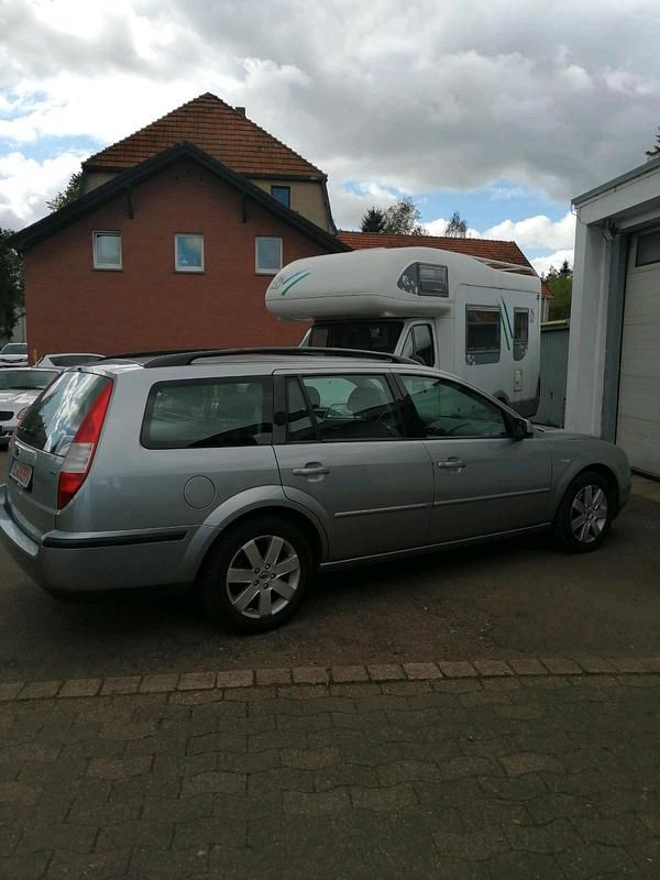 Gebraucht Ford Mondeo 130 PS (95 kW) 2003 Silber Kombi