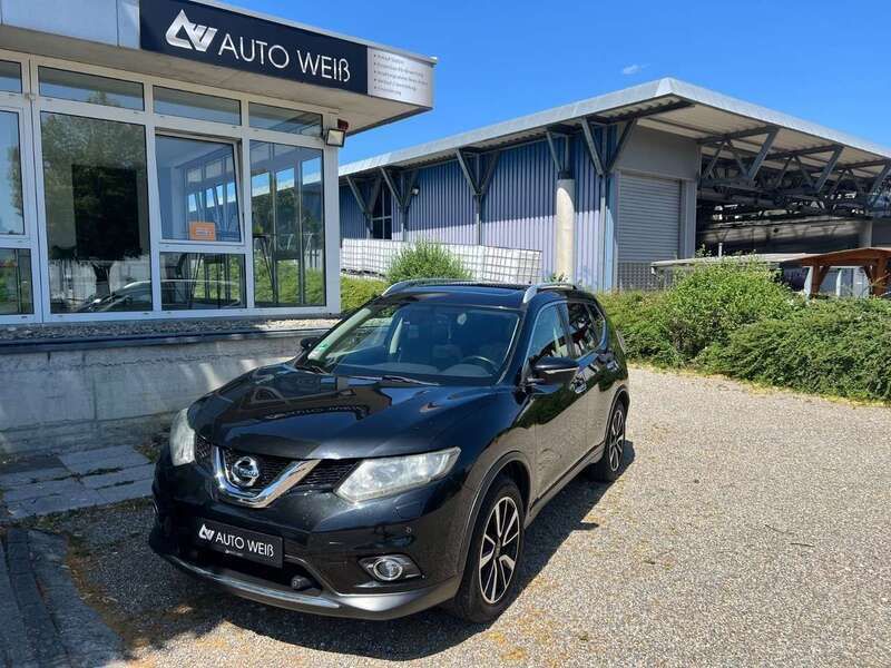 Black pearl (m) Gebraucht 2015 Nissan X-Trail 360º SUV | 12.980 € (Fairer Preis) - Bild 1/4