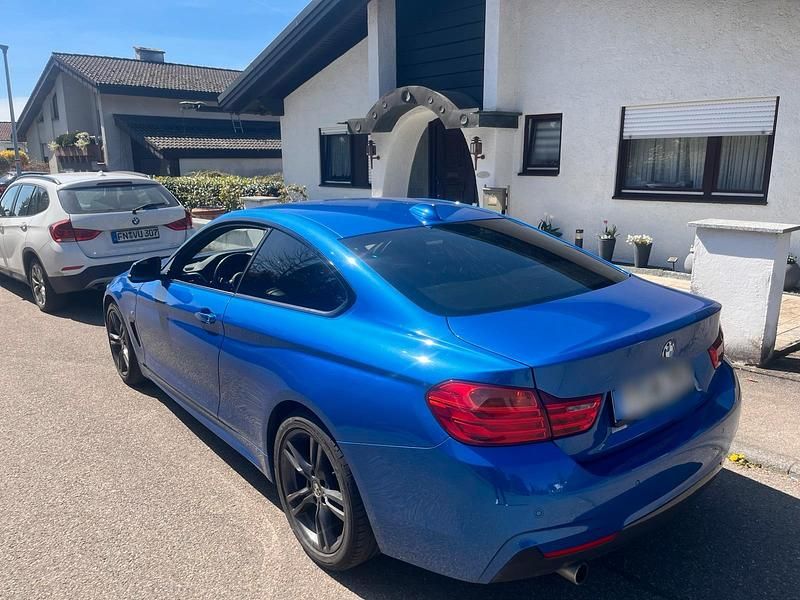 Blau Gebraucht 2015 BMW 420 M Sport Coupé | 19.900 € (Fairer Preis) - Bild 1/4