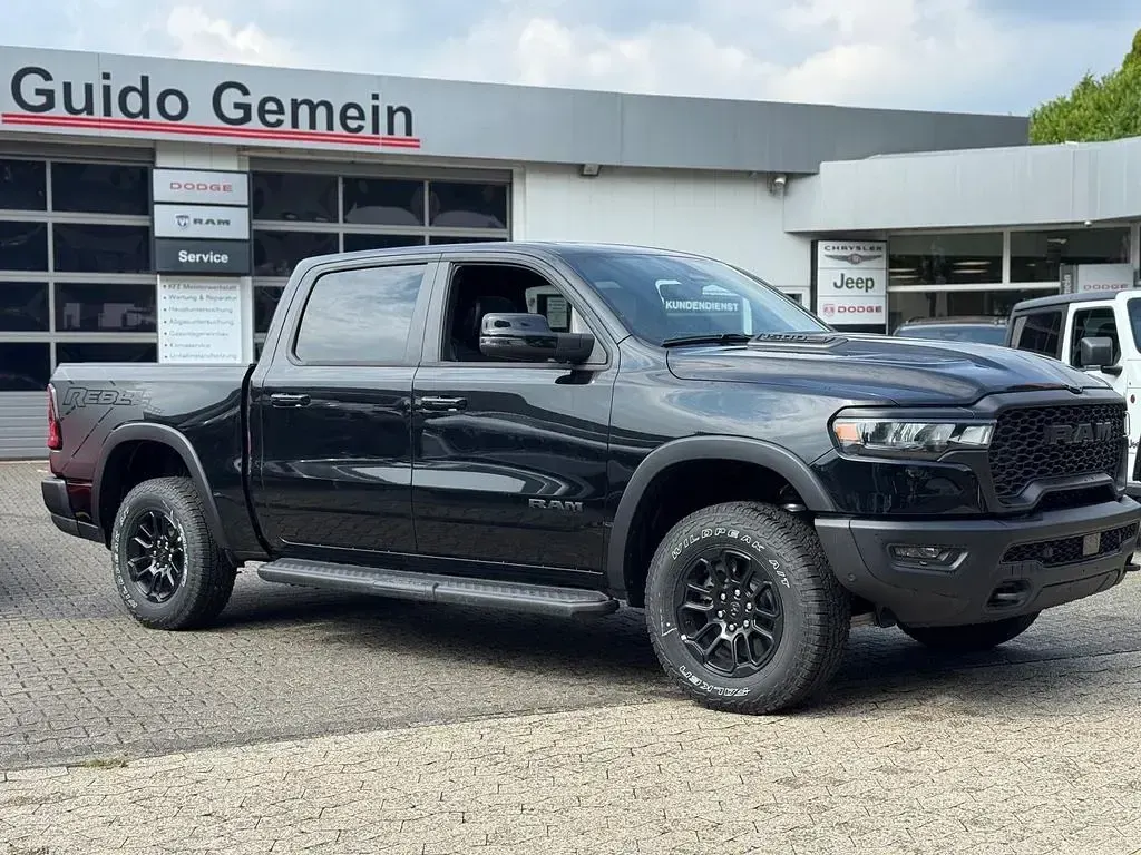 Nowe Dodge Ram 420 KM (308 kW) 2025 Czarny Pickup