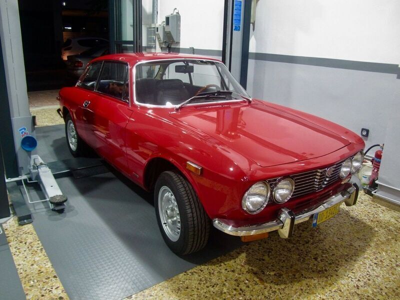 Rot Gebraucht 1974 Alfa Romeo 2000 | 85.000 € - Bild 1/4