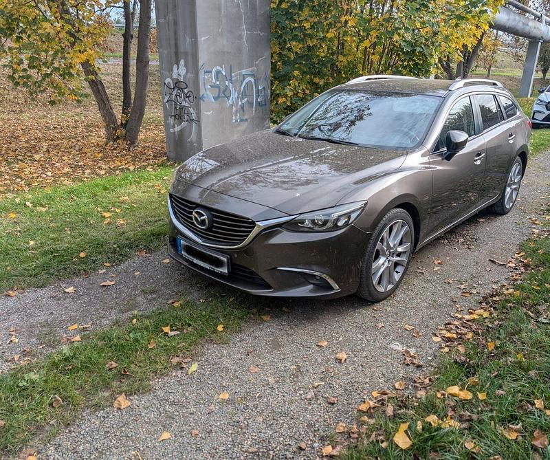 Grau Gebraucht 2017 Mazda 6 Nakama Kombi | 16.500 € (Teuer) - Bild 1/4