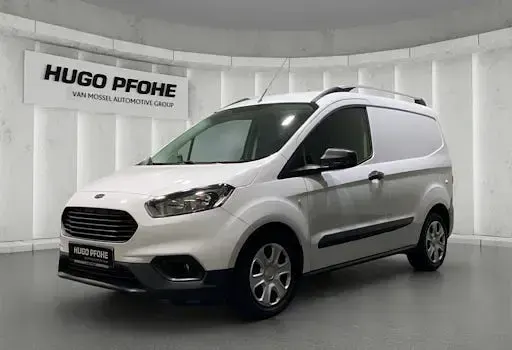 Gebraucht Ford Transit Trend 100 PS (73 kW) 2022 Weiß Van