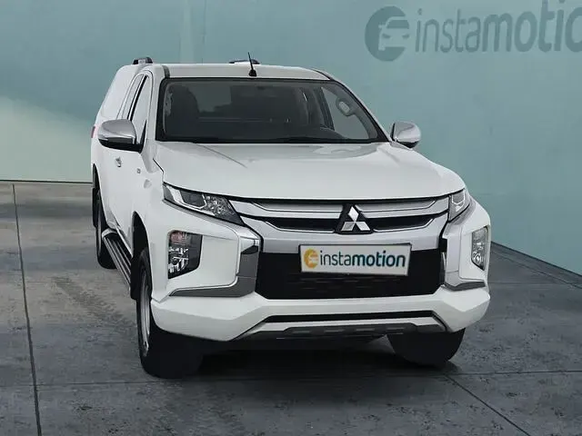Gebraucht Mitsubishi L200 Basis 150 PS (110 kW) 2021 Weiß Pickup