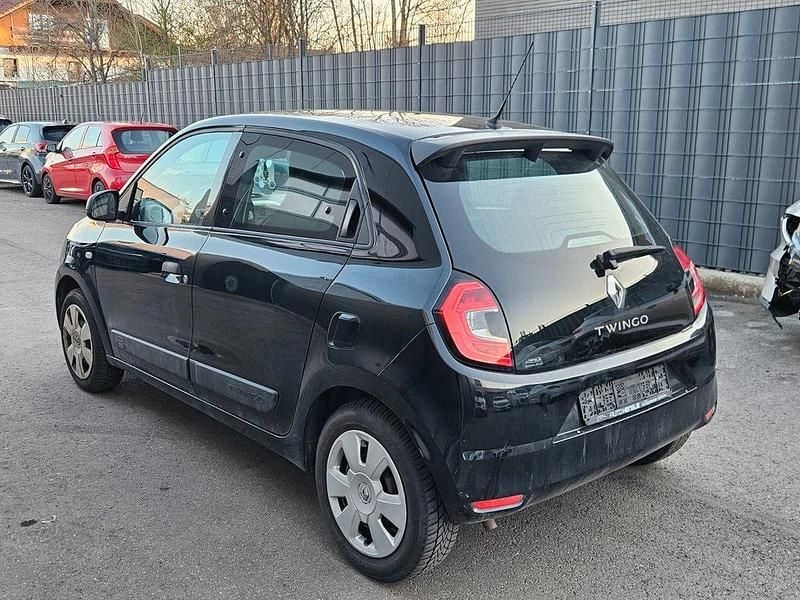 Gebraucht Renault Twingo Life 65 PS (47 kW) 2021 Schwarz Kleinwagen