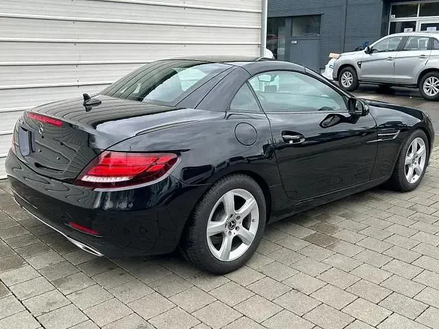 Usata Mercedes SLC200 184 CV (135 kW) 2019 Nero Cabrio