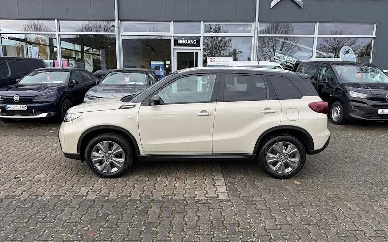 Neu Suzuki Vitara Comfort 116 PS (85 kW) 2025 Beige SUV