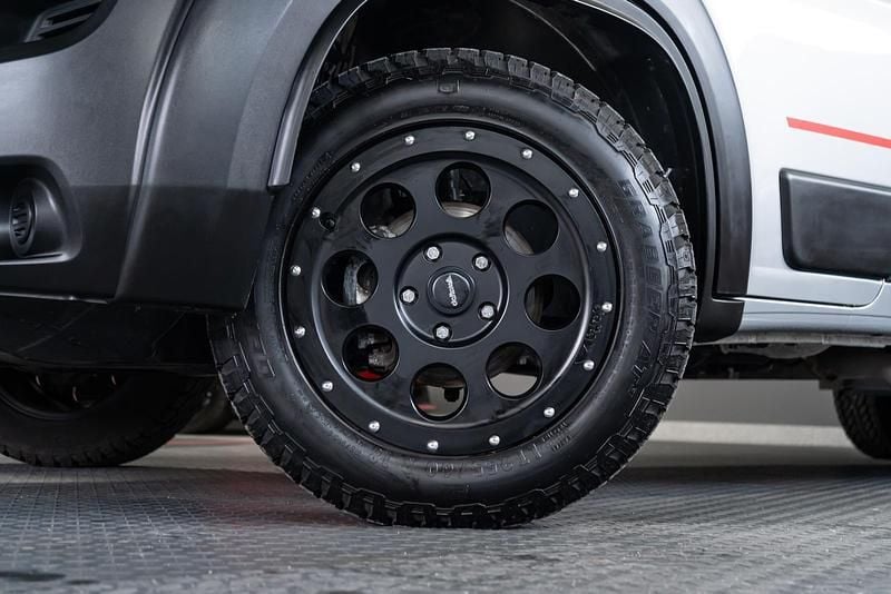 Gebraucht Peugeot Boxer 140 PS (102 kW) 2020 Aluminium grau Van