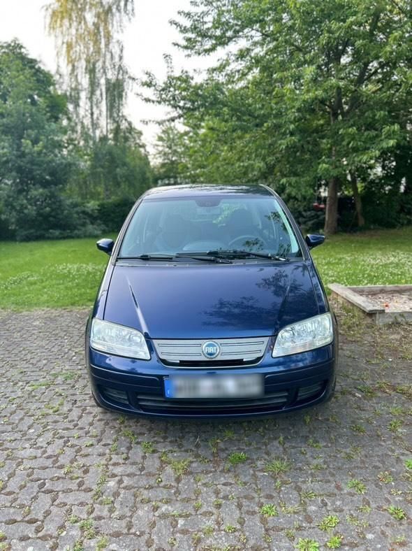 Blau Gebraucht 2006 Fiat Idea Van / Kleinbus | 740 € - Bild 1/4