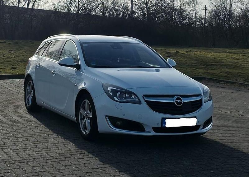 Gebraucht Opel Insignia Eco 194 PS (142 kW) 2014 Weiß Kombi