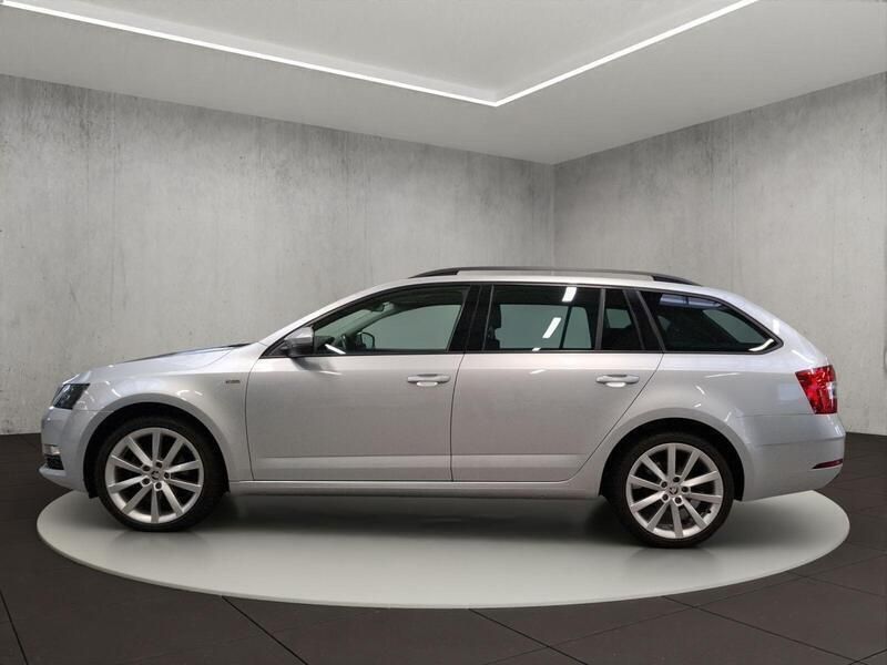 Metallic Gebraucht 2020 Skoda Octavia Ambition Kombi | 29.590 € - Bild 1/4