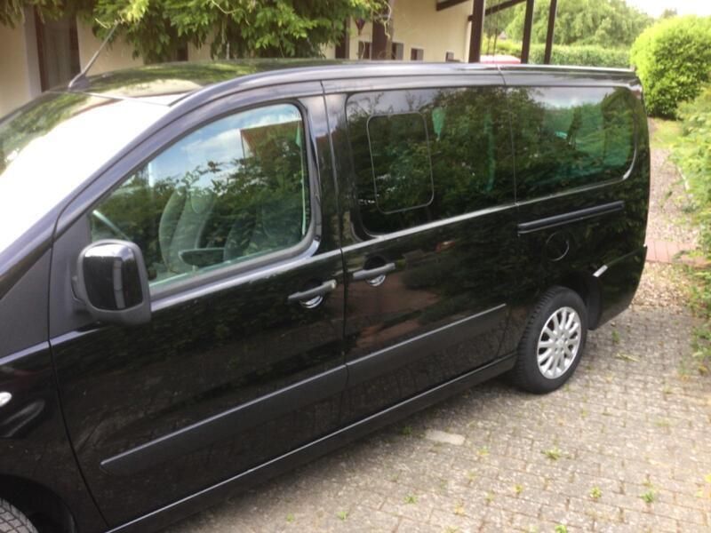 Schwarz Gebraucht 2015 Peugeot Expert Van | 13.900 € (Etwas zu teuer) - Bild 1/4