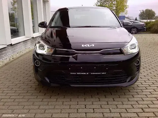 Gebraucht Kia Rio Spirit 101 PS (74 kW) 2023 Schwarz Limousine