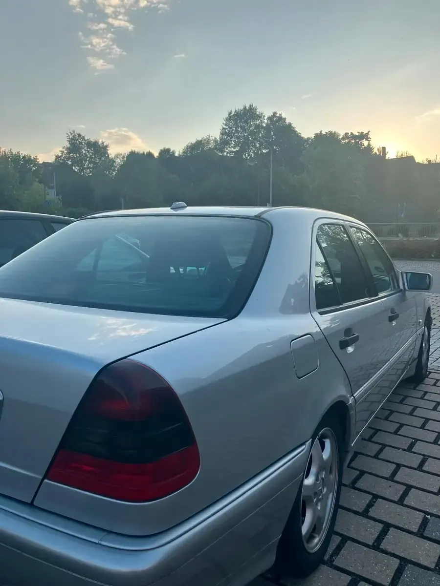 Gebraucht Mercedes C280 197 PS (144 kW) 1998 Silber Limousine
