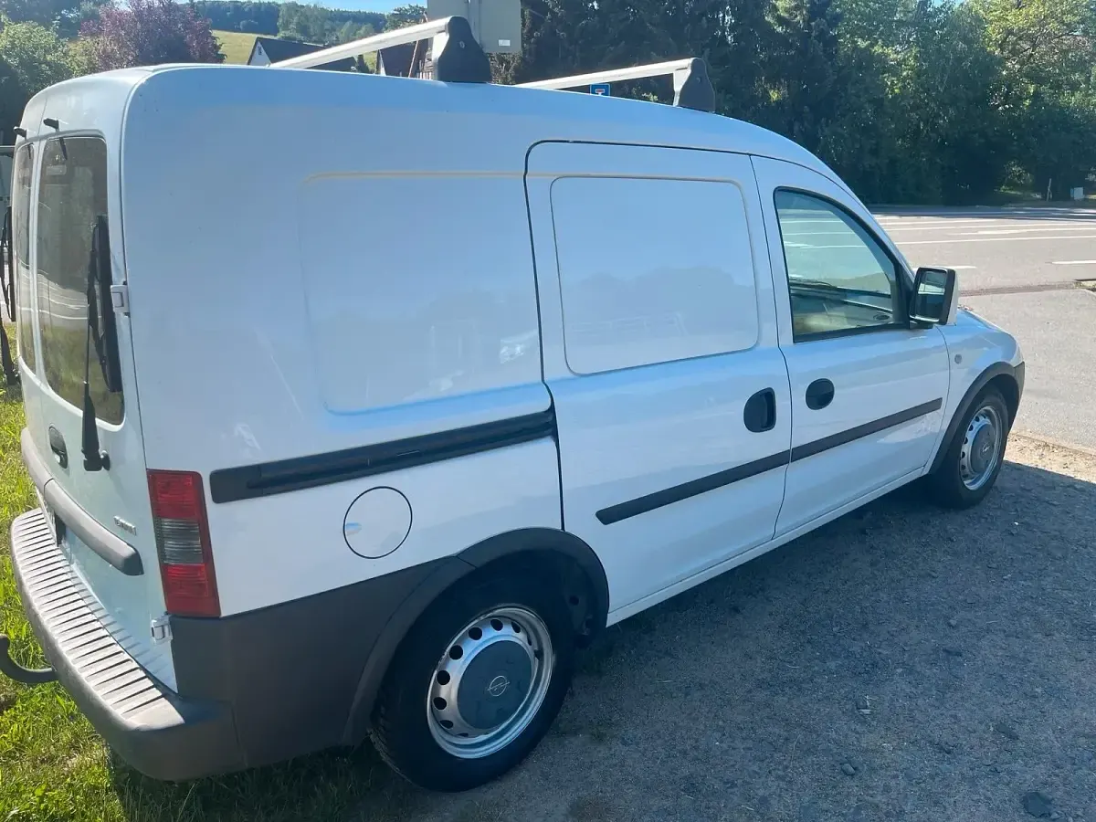 Gebraucht Opel Combo 55 PS (40 kW) 2010 Weiß Van / Kleinbus