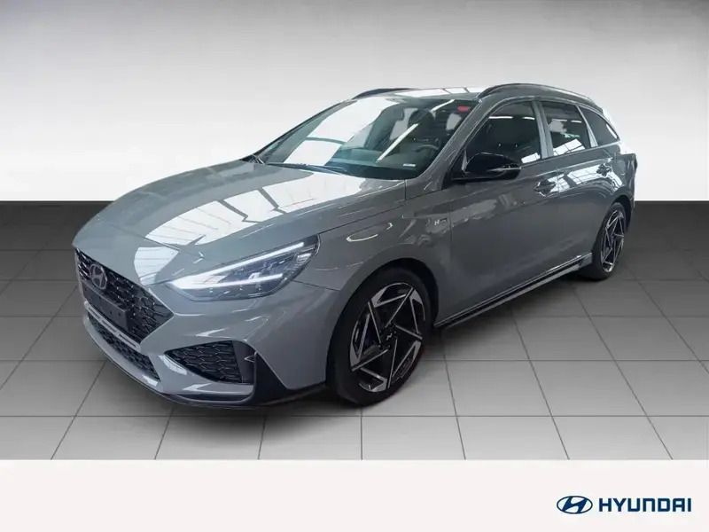 Grau shadow grey / sol Gebraucht 2024 Hyundai i30 N Line Kombi | 24.980 € (Fairer Preis) - Bild 1/1