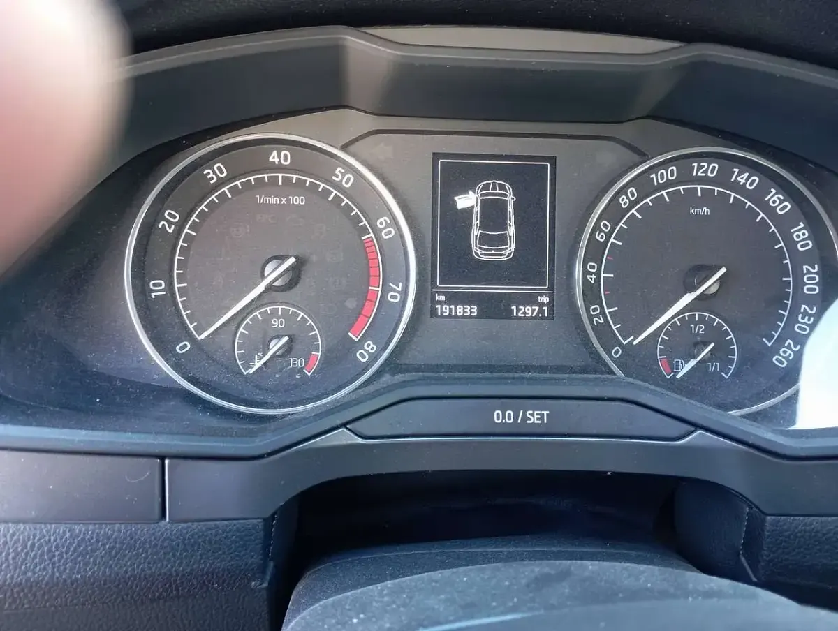 Gebraucht Skoda Superb Active 125 PS (91 kW) 2017 Schwarz Kombi