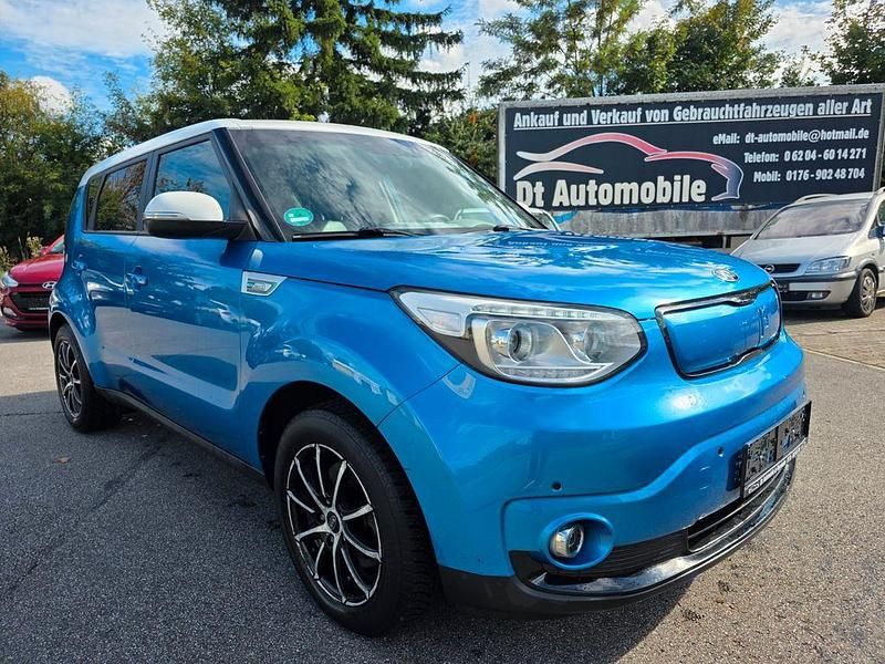 Blau Gebraucht 2017 Kia Soul EV Play SUV | 7.990 € (Fairer Preis) - Bild 1/4