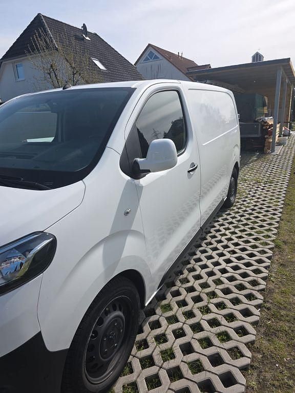 Gebraucht Toyota Proace 120 PS (88 kW) 2018 Weiß Van / Kleinbus