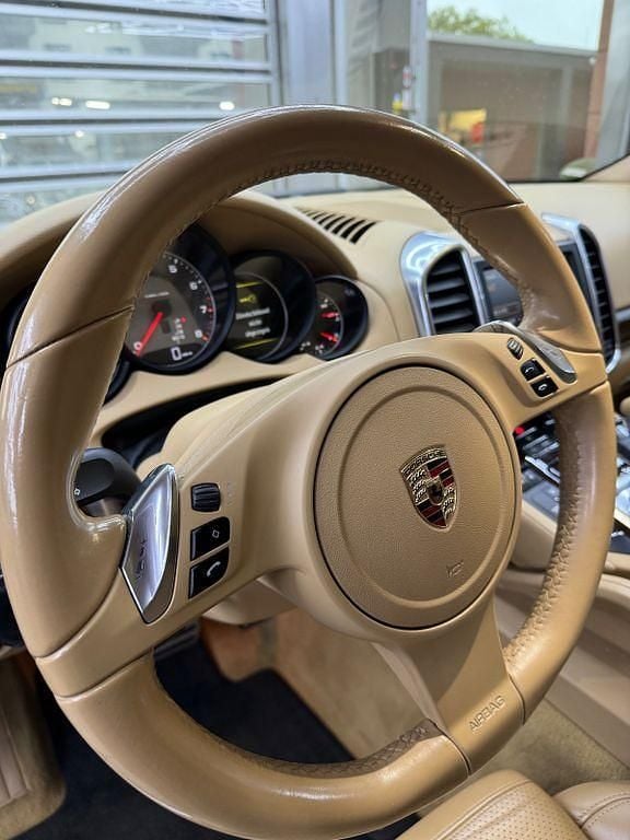 Schwarz Gebraucht 2011 Porsche Cayenne S SUV | 22.300 € (Fairer Preis) - Bild 1/4