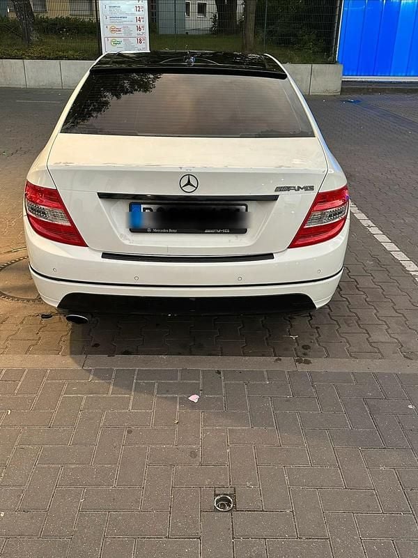 Gebraucht Mercedes C200 184 PS (135 kW) 2010 Limousine