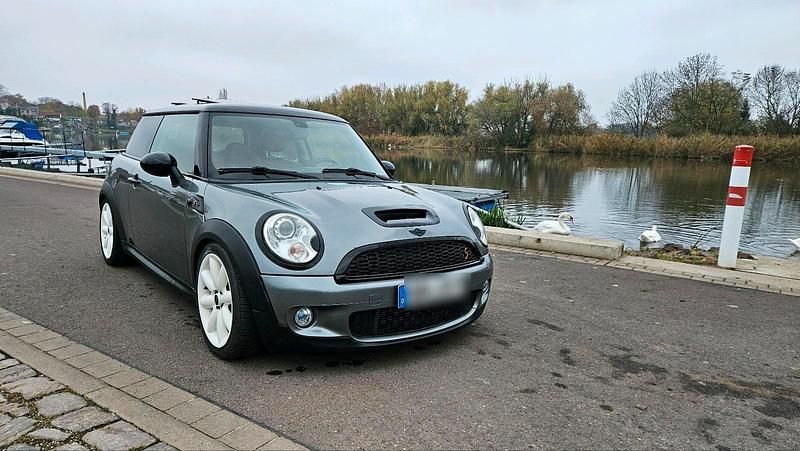 Silber Gebraucht 2007 Mini Cooper S Coupé Coupé | 6.500 € - Bild 1/4