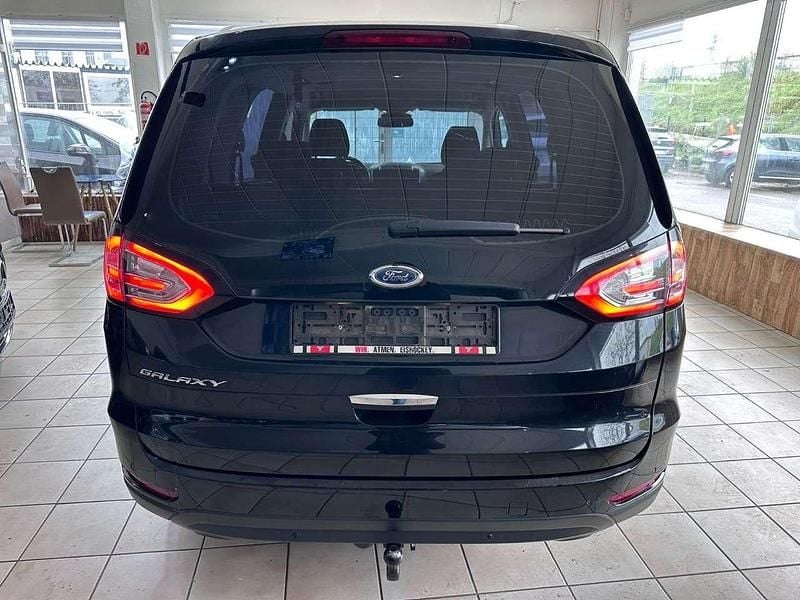 Używany Ford Galaxy Titanium 179 KM (131 kW) 2015 Czarny Minivan
