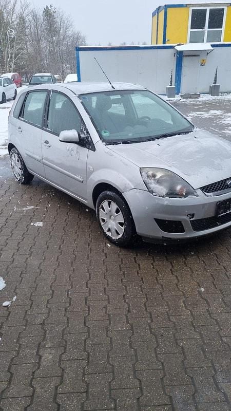 Silber Gebraucht 2008 Ford Fiesta Kleinwagen | 999 € (Superpreis) - Bild 1/4