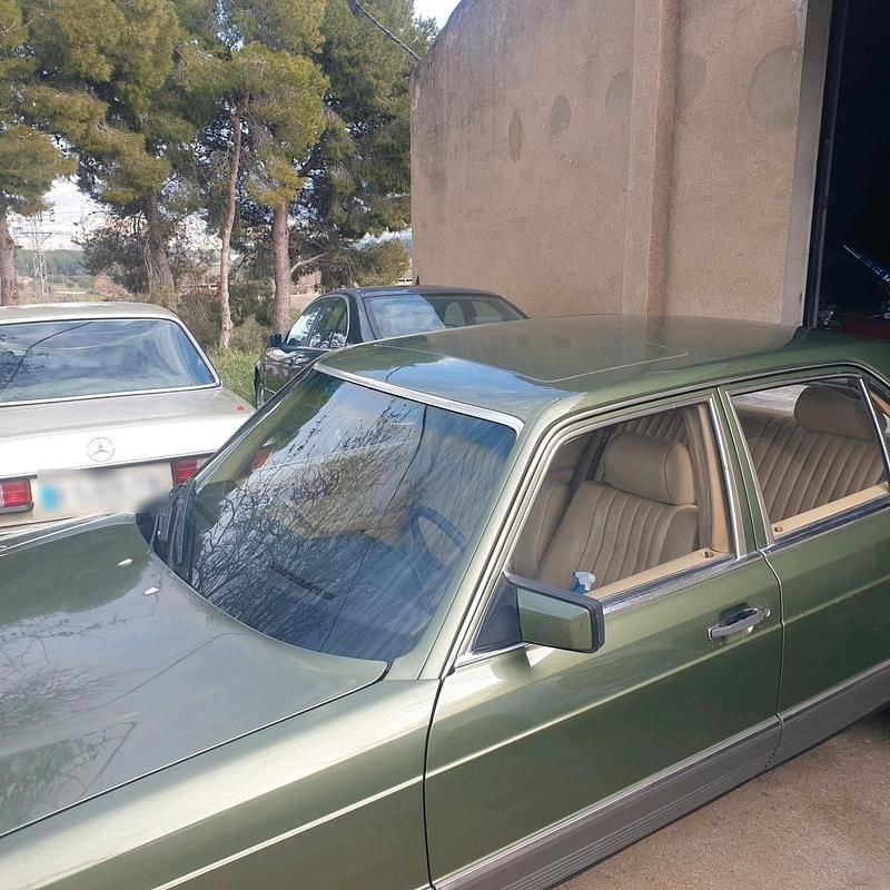 Second-hand Mercedes 380 1982 Verde Berlinǎ