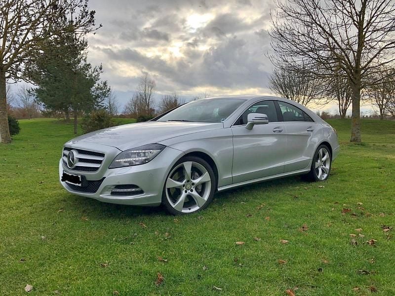 Silber Gebraucht 2014 Mercedes CLS350 Coupé | 21.900 € (Fairer Preis) - Bild 1/4
