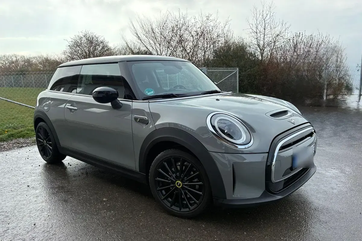 Gebraucht Mini Cooper SE Essential 135 kW (184 PS) 2021 Grau Kleinwagen