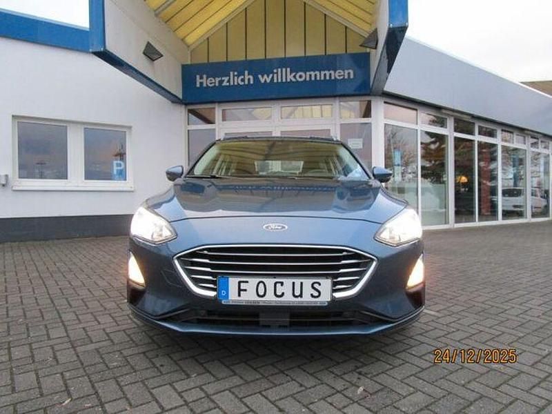 Gebraucht Ford Focus Titanium 125 PS (91 kW) 2021 Blau Limousine
