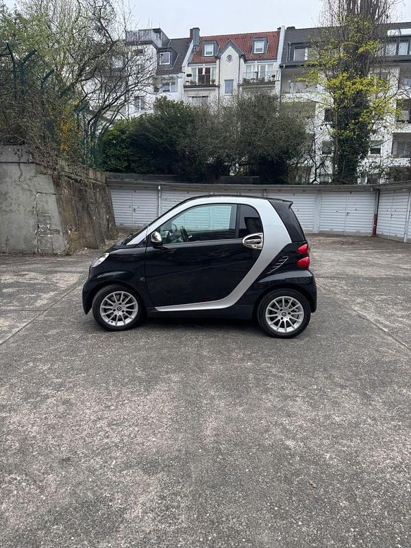 Gebraucht Smart ForTwo Coupé 45 PS (33 kW) 2009 Schwarz Coupé