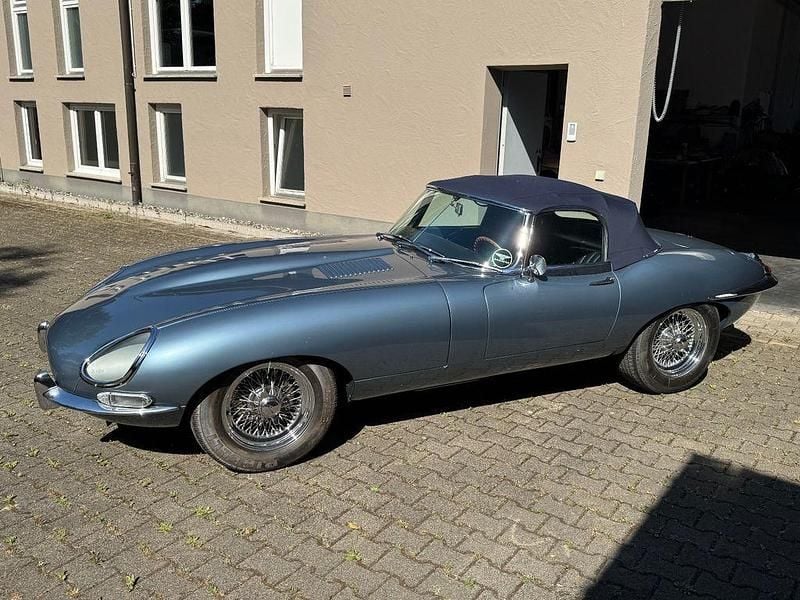 Gebraucht Jaguar E-Type 256 PS (188 kW) 1965 Blau Cabrio