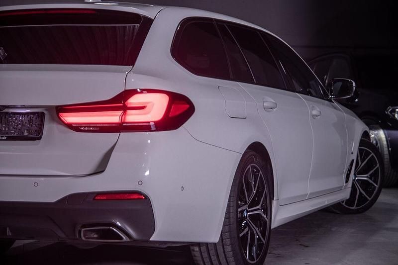 Gebraucht BMW 530 M Sport 286 PS (210 kW) 2021 Weiß Kombi