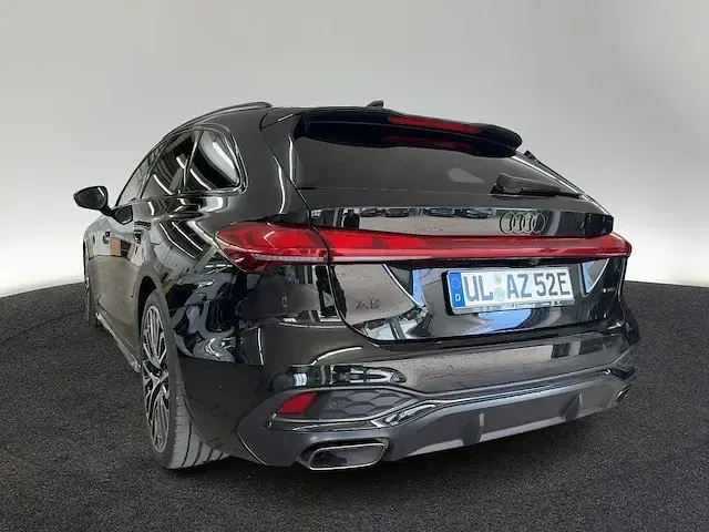 Gebraucht Audi A5 S-Line 367 PS (269 kW) 2025 Mythosschwarz metallic Kombi