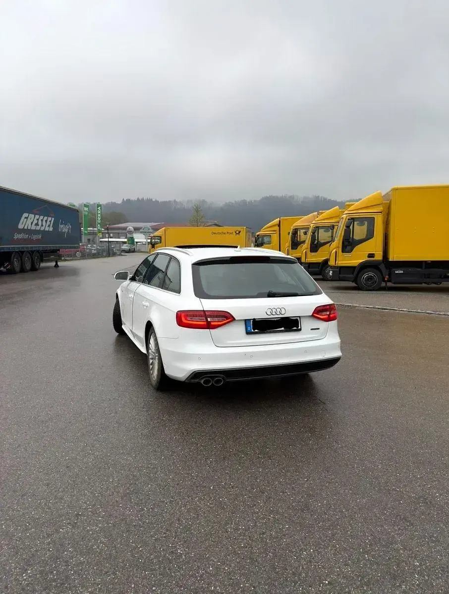 Używany Audi A4 S-Line 190 KM (139 kW) 2015 Biały Kombi