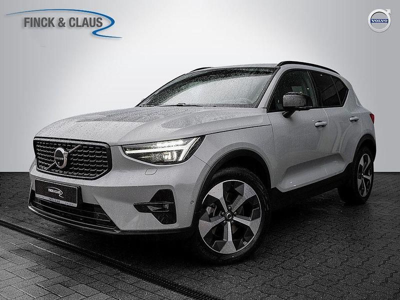 Gebraucht Volvo XC40 Plus 197 PS (144 kW) 2024 Grau (vapour grey) SUV