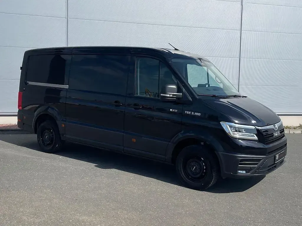 Neu MAN TGE 177 PS (130 kW) 2026 Schwarz Van