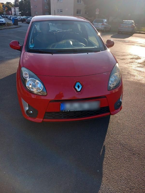 Rot Gebraucht 2009 Renault Twingo Expression Kleinwagen | 2.980 € (Etwas zu teuer) - Bild 1/4