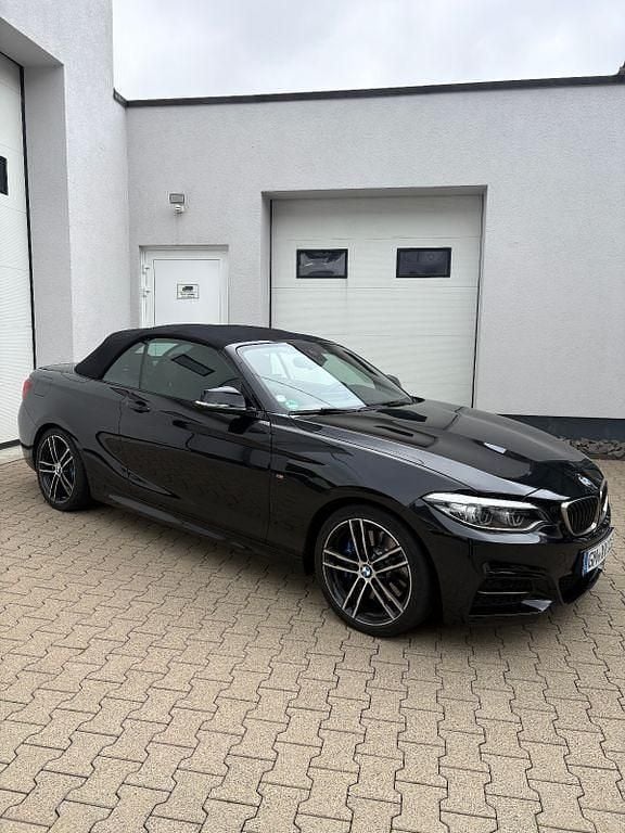 Schwarz Gebraucht 2021 BMW M240 M Sport Cabrio | 39.900 € (Fairer Preis) - Bild 1/4