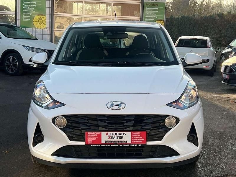 Gebraucht Hyundai i10 Select 67 PS (49 kW) 2022 Weiß Kleinwagen