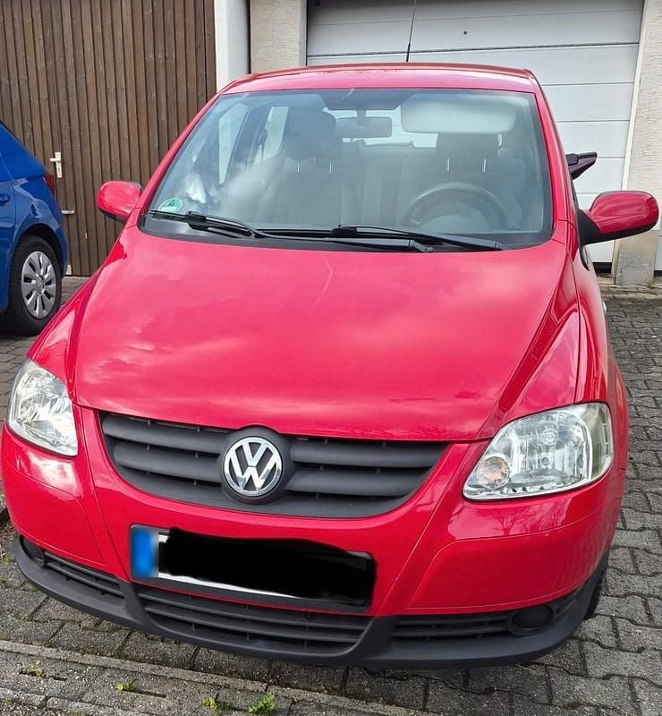 Gebraucht VW Fox 60 PS (44 kW) 2009 Rot Kleinwagen