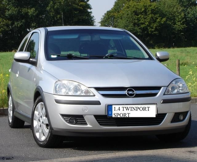 Gebraucht Opel Corsa Sport 90 PS (66 kW) 2005 Silber metallic Kleinwagen