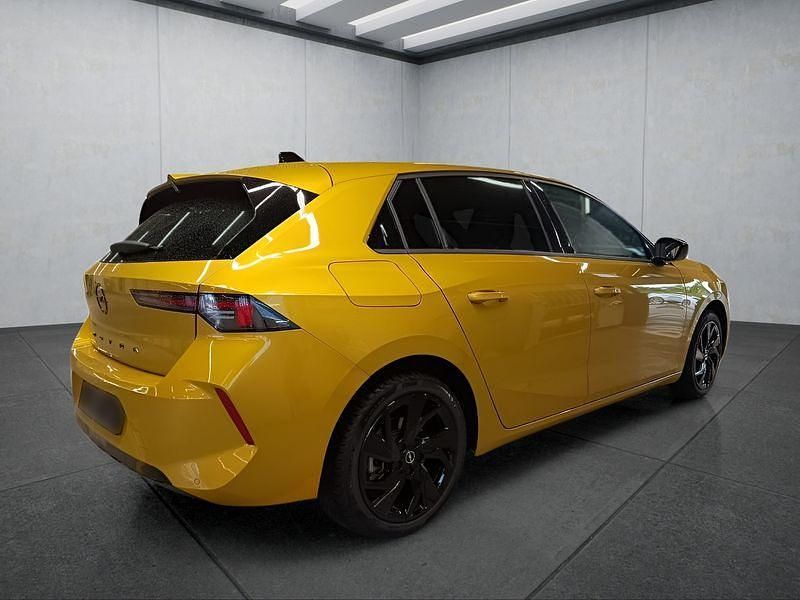 Gebraucht Opel Astra 131 PS (96 kW) 2024 Gelb Limousine