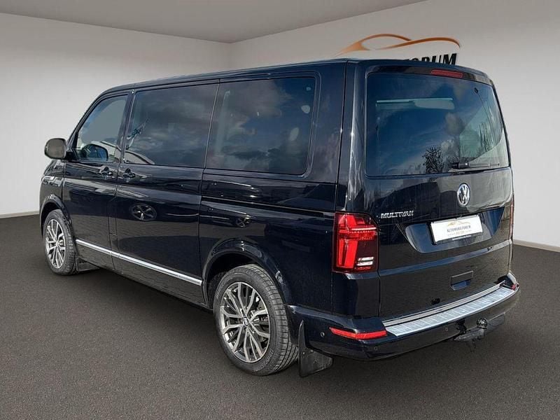Gebraucht VW Multivan Exclusive 204 PS (150 kW) 2022 Deep black Van / Kleinbus