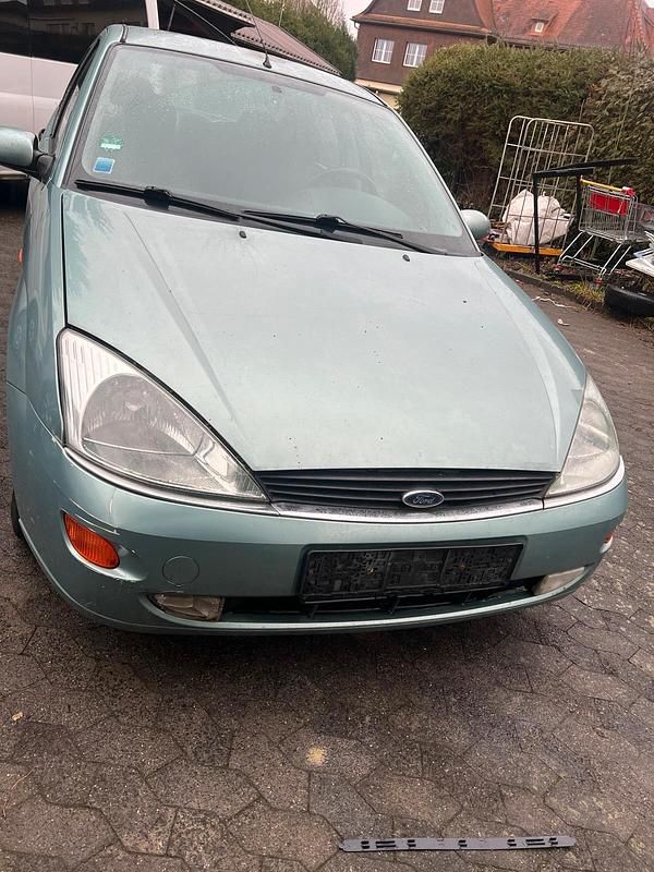 Gebraucht Ford Focus 110 PS (80 kW) 2000 Silber Limousine